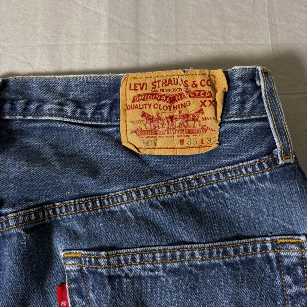 Levis VTG 501 Mens Straight Leg Button Fly Blue Denim Jeans 36x32 Medium Wash - Picture 4 of 8